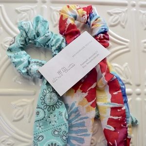 THE POINT LOOKOUT         2 Pack of Bow Scrunchies